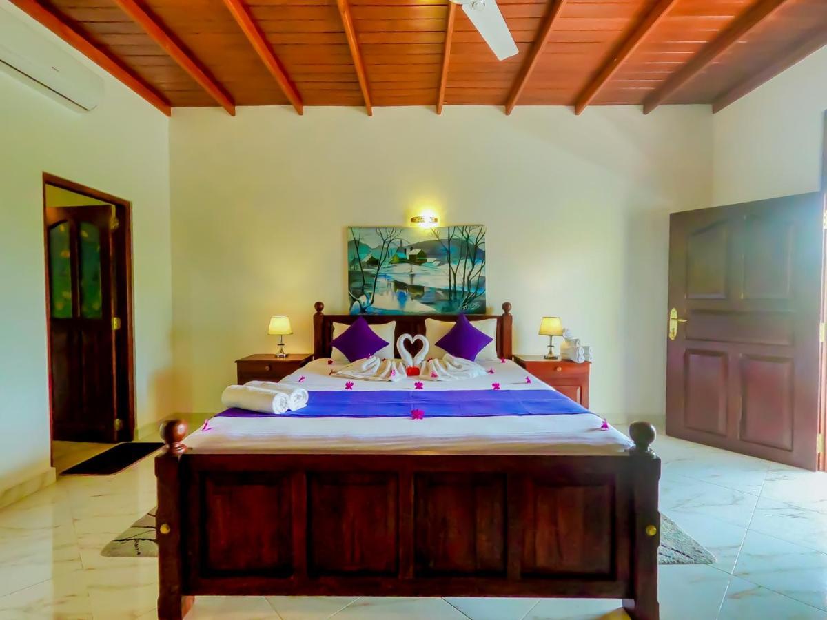 Villa De White Sambur Hikkaduwa Exterior foto