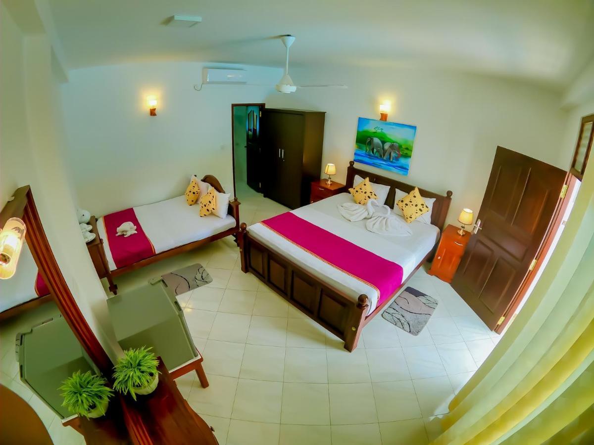 Villa De White Sambur Hikkaduwa Exterior foto