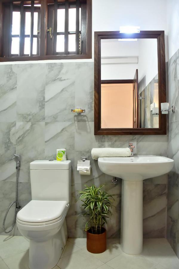 Villa De White Sambur Hikkaduwa Exterior foto