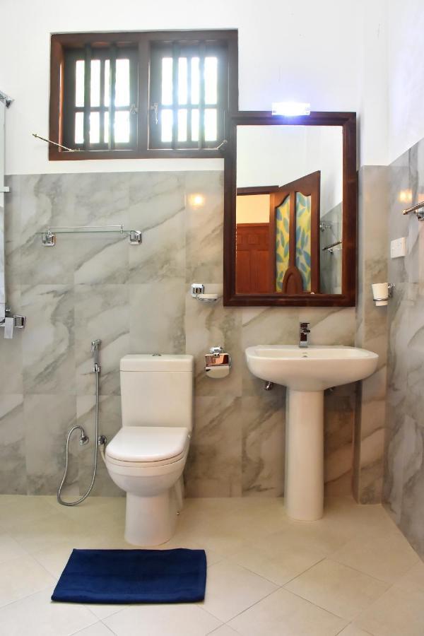 Villa De White Sambur Hikkaduwa Exterior foto