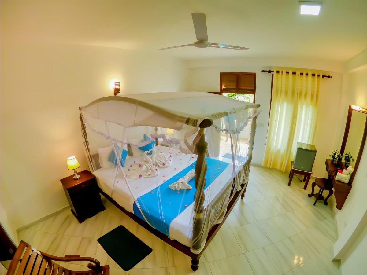 Villa De White Sambur Hikkaduwa Exterior foto